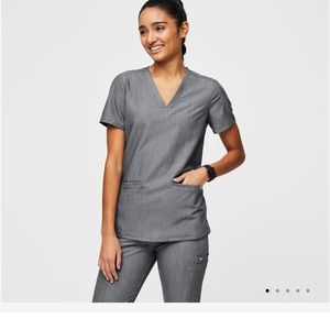 Figs scrubs bundle. Graphite. 4 tops. 1 pants. All size small